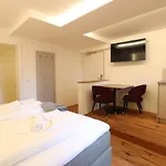 Fischer Boardinghouse Kf 3*