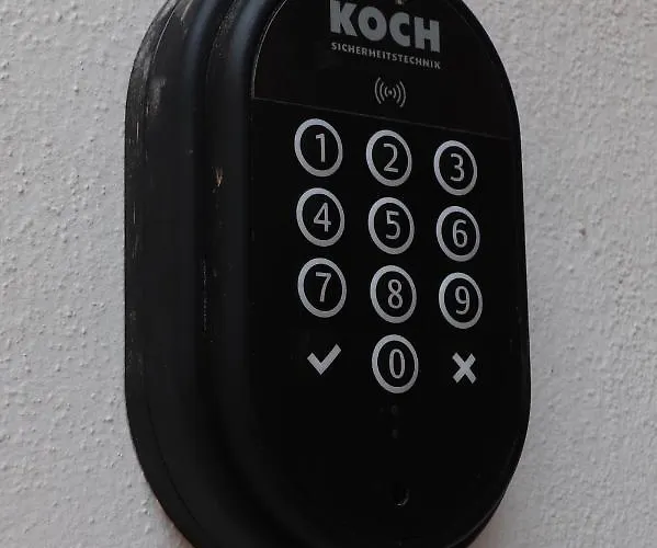 Fischer Boardinghouse Kf Hotel