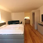 Fischer Boardinghouse Kf 3* カウフボイレン