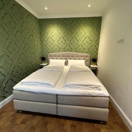 Fischer Boardinghouse Kf Hotel 3*