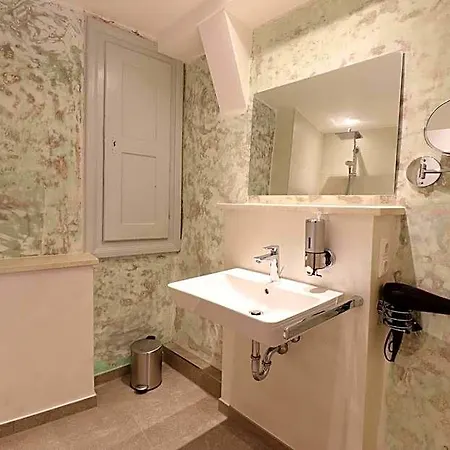 Fischer Boardinghouse Kf Hotel 3*