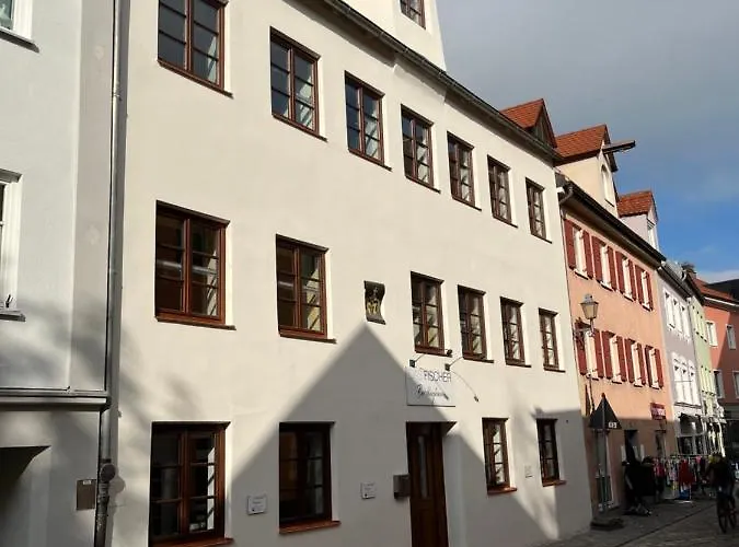 Fischer Boardinghouse Kf Hotell 3*