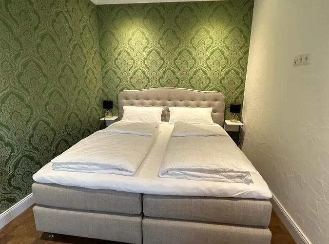 Fischer Boardinghouse Kf Hotell 3*